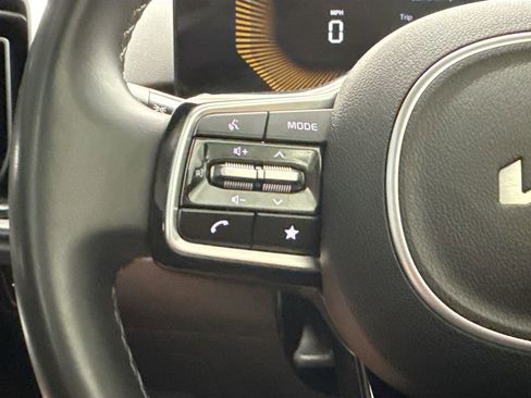 Used 2024 Kia Sorento S w/ Panoramic Sunroof Package image 11