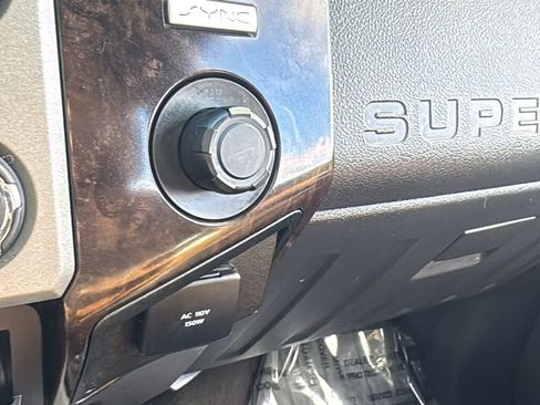 Used 2016 Ford F450 Platinum w/ Platinum Package image 28