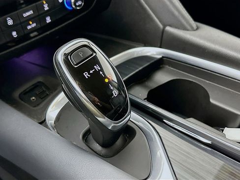 Used 2020 Buick Enclave Essence w/ LPO, Floor Liner Package FWD image 22