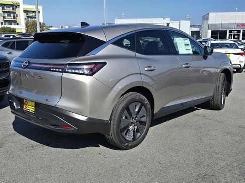 New 2026 Nissan Murano SL image 2