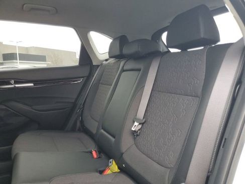 New 2026 Kia Seltos S image 9