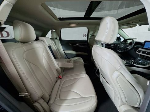 Certified 2023 Lincoln Nautilus Reserve w/ Luxury Package image 32