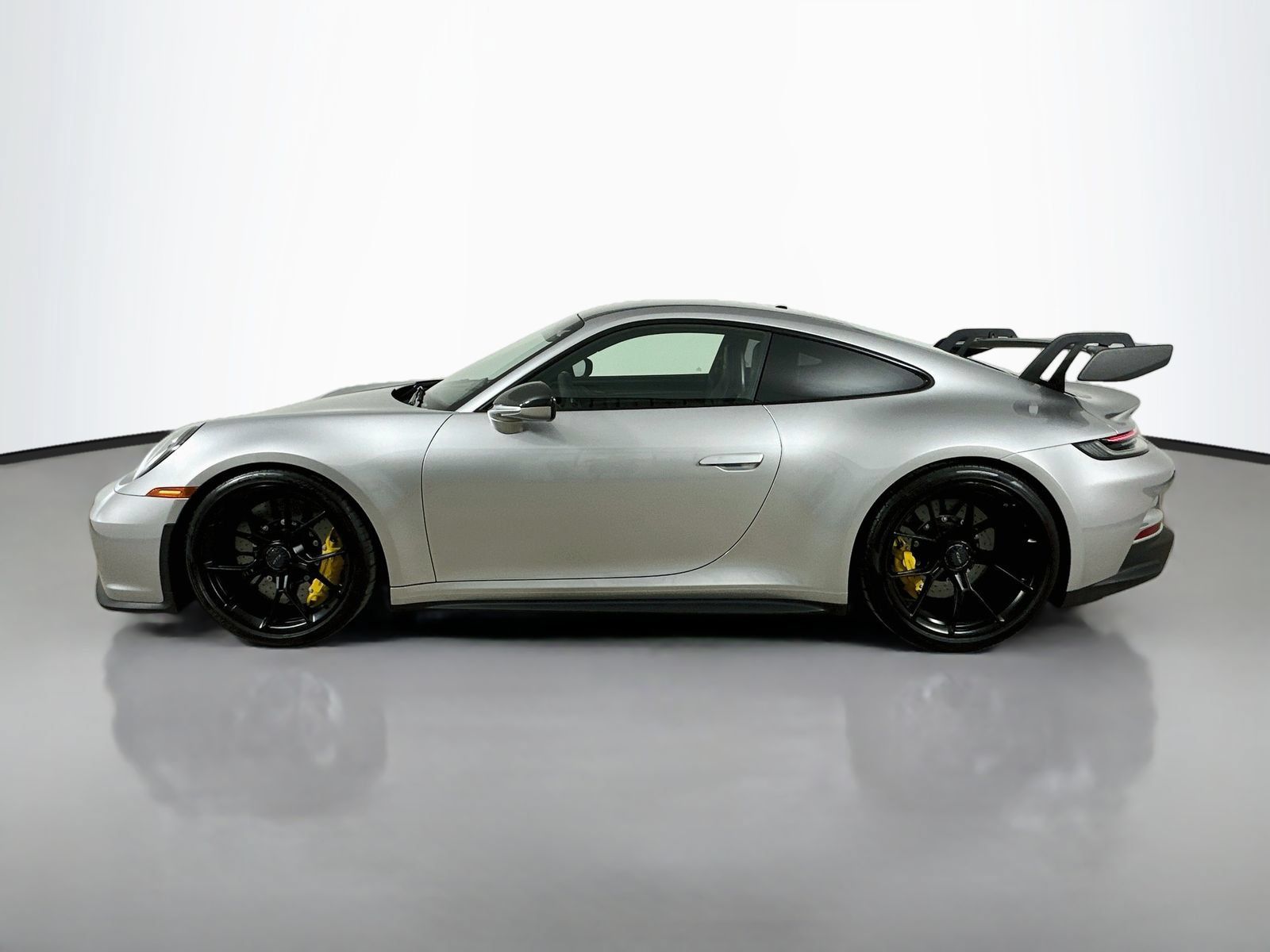 Used 2024 Porsche 911 GT3 RWD image 8