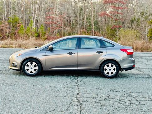 Used 2012 Ford Focus S image 10