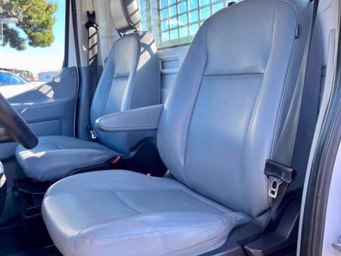 Used 2018 Ford Transit 250 138 RWD image 16