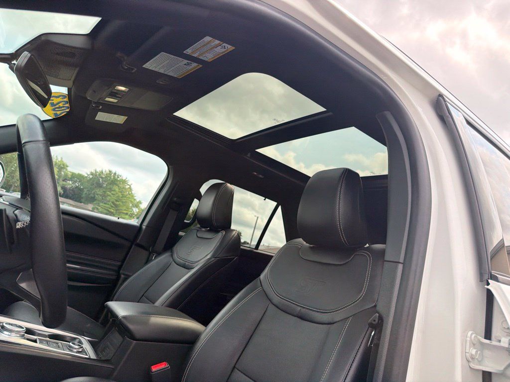 Certified 2023 Ford Explorer ST w/ Technology Package AWD/4WD image 13