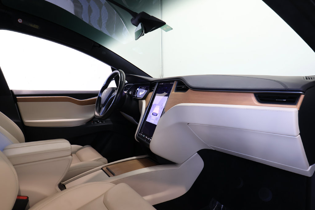 Used 2020 Tesla Model X Performance AWD/4WD image 19