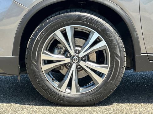 Used 2018 Nissan Rogue SL FWD image 27