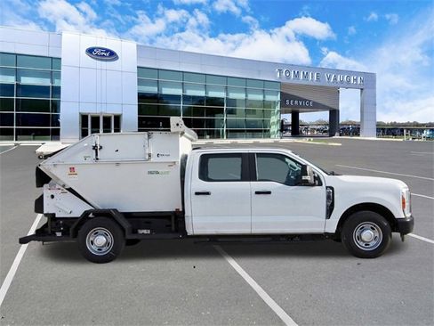 Used 2023 Ford F250 XL image 5
