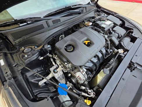 Used 2021 Kia Forte LXS FWD image 29