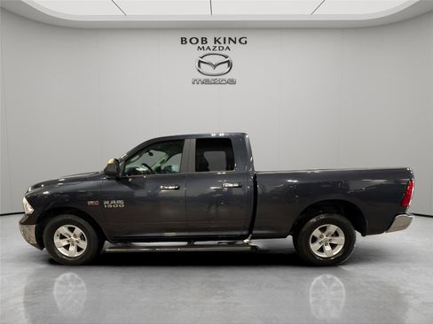 Used 2017 RAM 1500 Classic SLT image 2