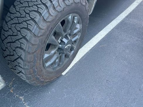 Used 2025 Chevrolet Silverado 2500 LT w/ Trail Boss Package image 17