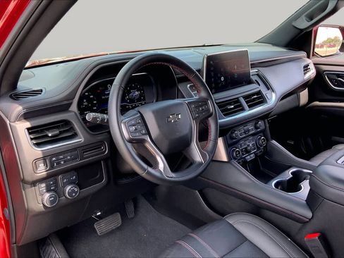 Used 2024 Chevrolet Tahoe RST w/ Luxury Package AWD/4WD image 17