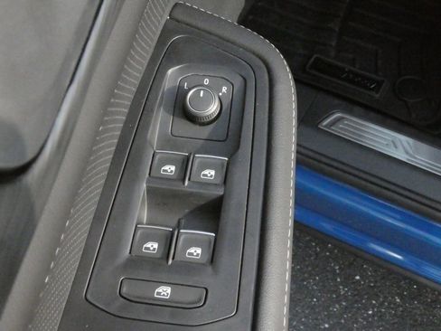 New 2025 Volkswagen Atlas Cross Sport SE image 29