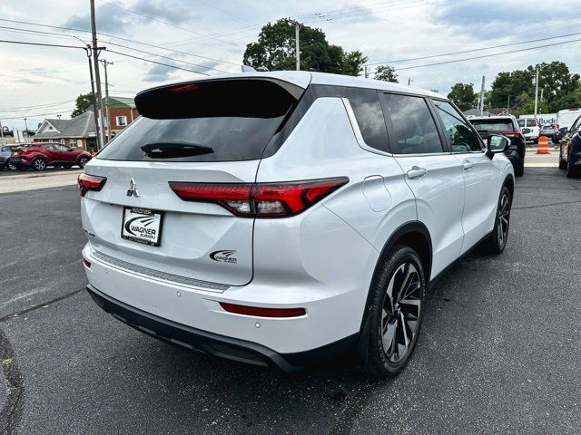 Used 2022 Mitsubishi Outlander ES AWD/4WD image 8