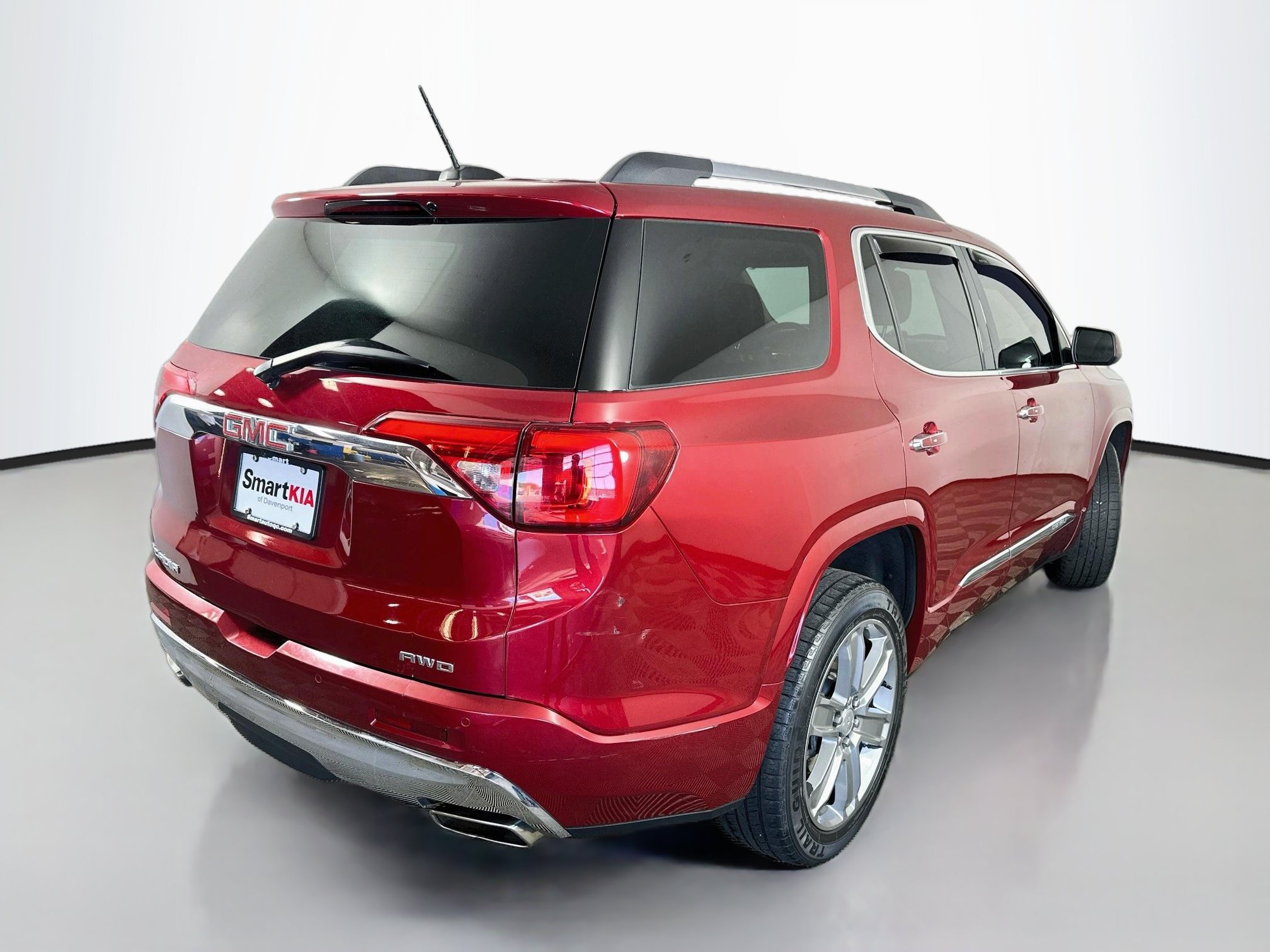 Used 2019 GMC Acadia Denali w/ Technology Package AWD/4WD image 7