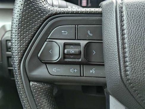 Used 2024 Toyota Tacoma SR5 AWD/4WD image 34