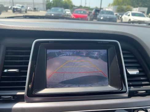 Used 2018 Hyundai Sonata Sport w/ Tech Package 05 FWD image 9