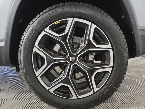Used 2025 Rivian R1S Adventure AWD/4WD image 10