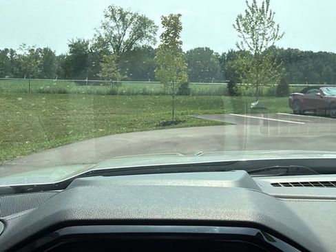 Used 2022 Chevrolet Silverado 1500 LTZ w/ LTZ Premium Package AWD/4WD image 34