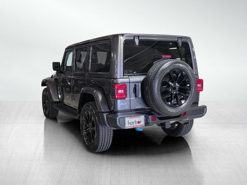 Used 2022 Jeep Wrangler Unlimited Sahara AWD/4WD image 5
