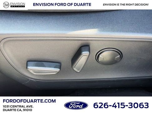New 2025 Ford Escape SE image 19