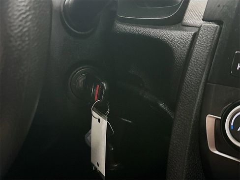 Used 2020 Honda Civic LX image 25