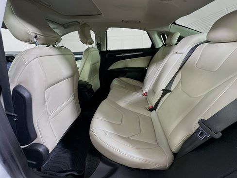 Used 2016 Ford Fusion Energi Titanium FWD image 27