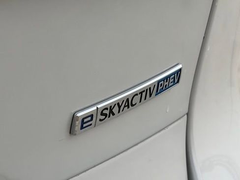 Used 2024 MAZDA CX-90 Plug-In Hybrid w/ Premium Pkg image 9