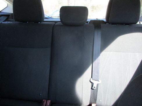 Used 2015 Ford Focus SE w/ SE Sport Package image 16