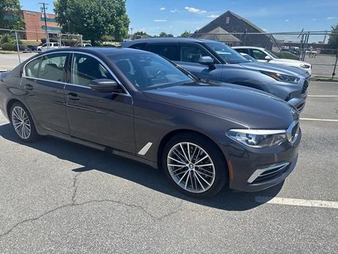 Used 2020 BMW 530i xDrive w/ Premium Package AWD/4WD image 5