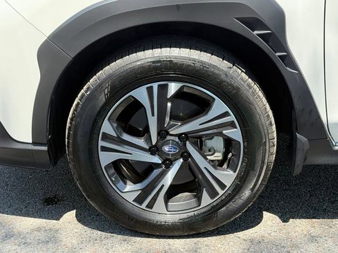Used 2024 Subaru Crosstrek 2.0i Premium AWD/4WD image 5