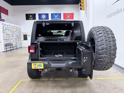 Used 2018 Jeep Wrangler Sport AWD/4WD image 23