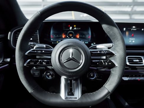 Used 2024 Mercedes-Benz GLS 63 AMG 4MATIC image 55