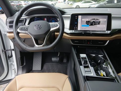 New 2026 Volkswagen Atlas Cross Sport SE image 13