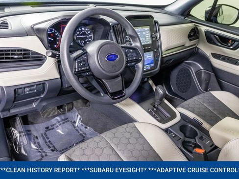 Used 2025 Subaru Forester AWD/4WD image 4