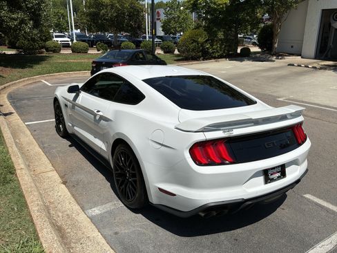Used 2018 Ford Mustang GT Premium w/ GT Performance Package RWD image 8