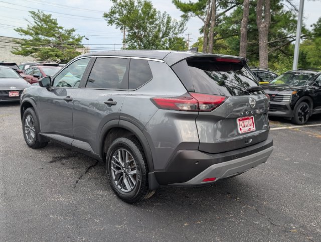 Used 2023 Nissan Rogue S AWD/4WD image 5