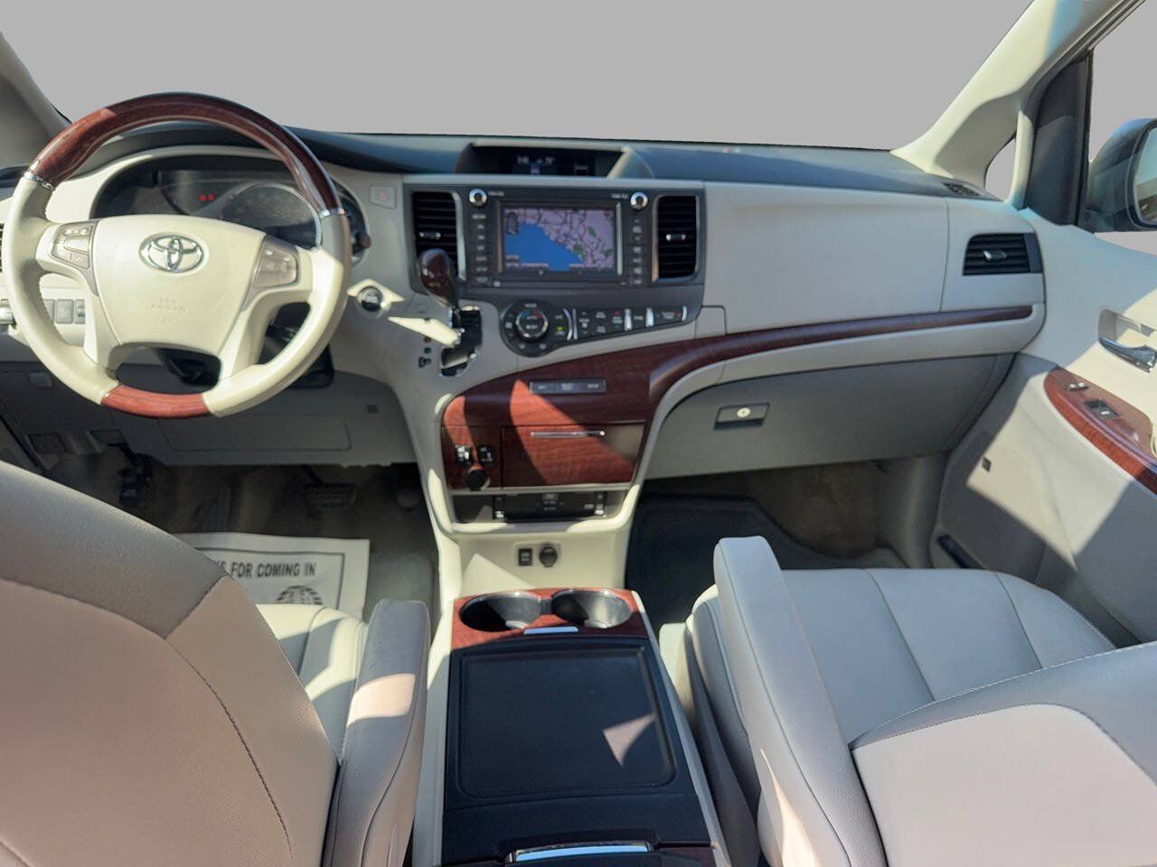 Used 2013 Toyota Sienna Limited w/ Premium Pkg FWD image 21