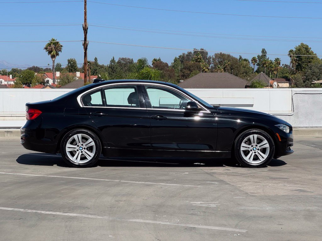 Used 2018 BMW 330i Sedan w/ Convenience Package RWD image 29