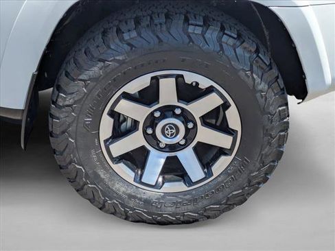 Used 2021 Toyota 4Runner TRD Off-Road AWD/4WD image 24