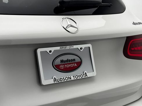 Used 2022 Mercedes-Benz GLC 300 4MATIC image 10