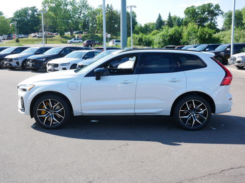 Certified 2024 Volvo XC60 T8 Polestar AWD/4WD image 4