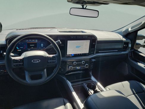 Used 2024 Ford F250 Lariat w/ Sport Appearance Package image 21