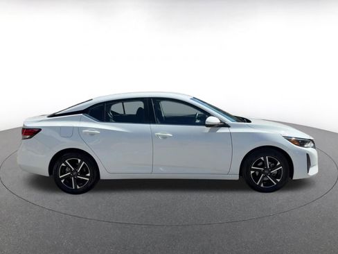 Used 2025 Nissan Sentra SV image 16