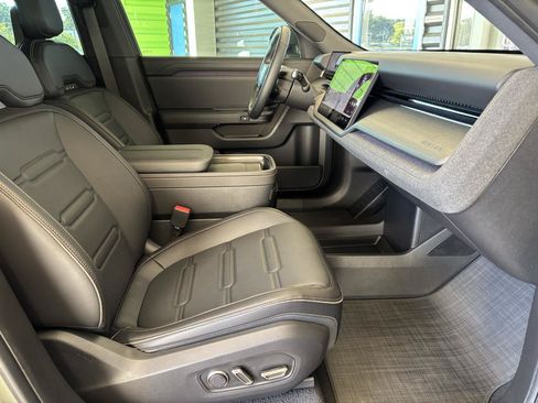 Used 2027 Rivian R2 Performance Dual AWD/4WD image 22