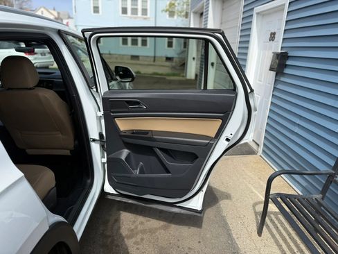 Used 2020 Volkswagen Atlas Cross Sport SE AWD/4WD image 33