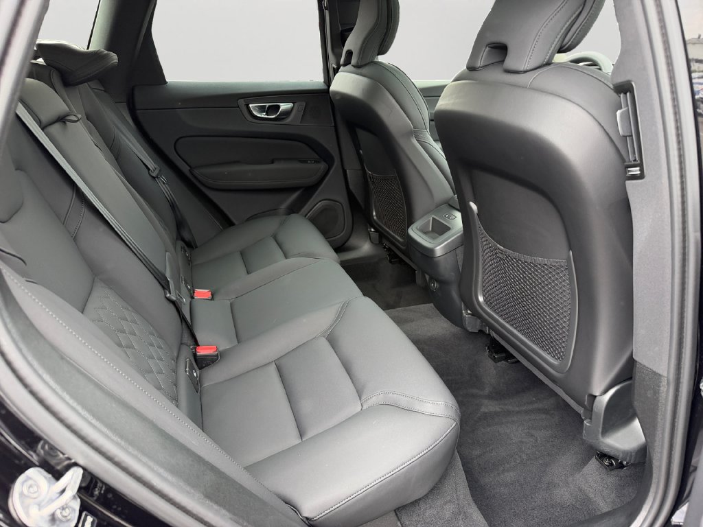 Certified 2026 Volvo XC60 B5 Plus w/ Protection Package Premier AWD/4WD image 9