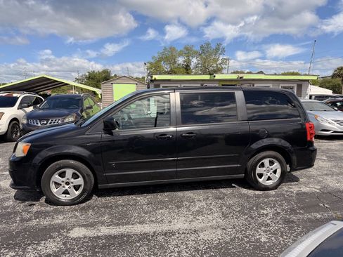 Used 2012 Dodge Grand Caravan SE image 10