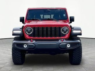Used 2024 Jeep Gladiator Rubicon w/ Convenience Group AWD/4WD video 2